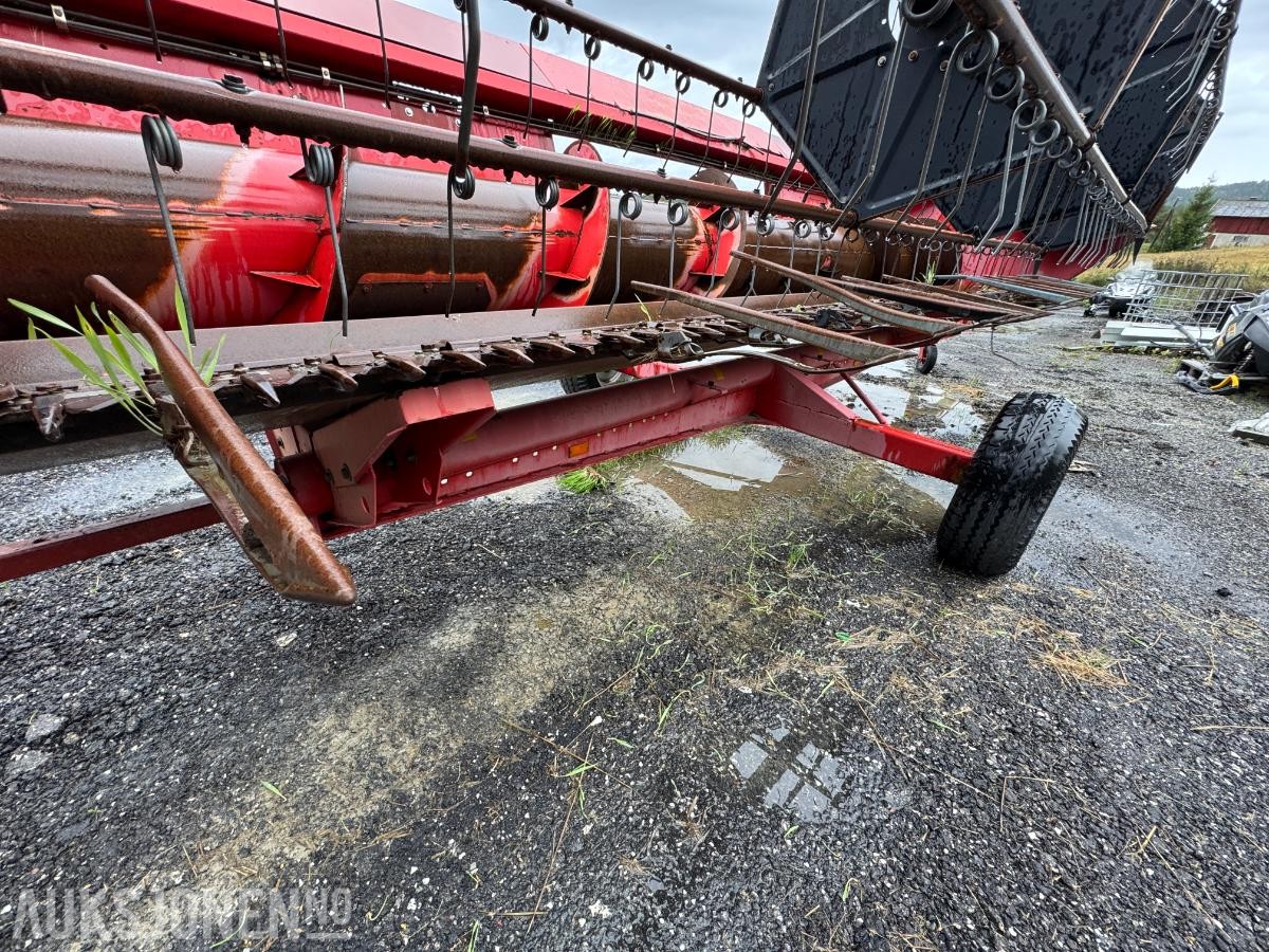 1996 Massey Ferguson MF 34 skurtresker
