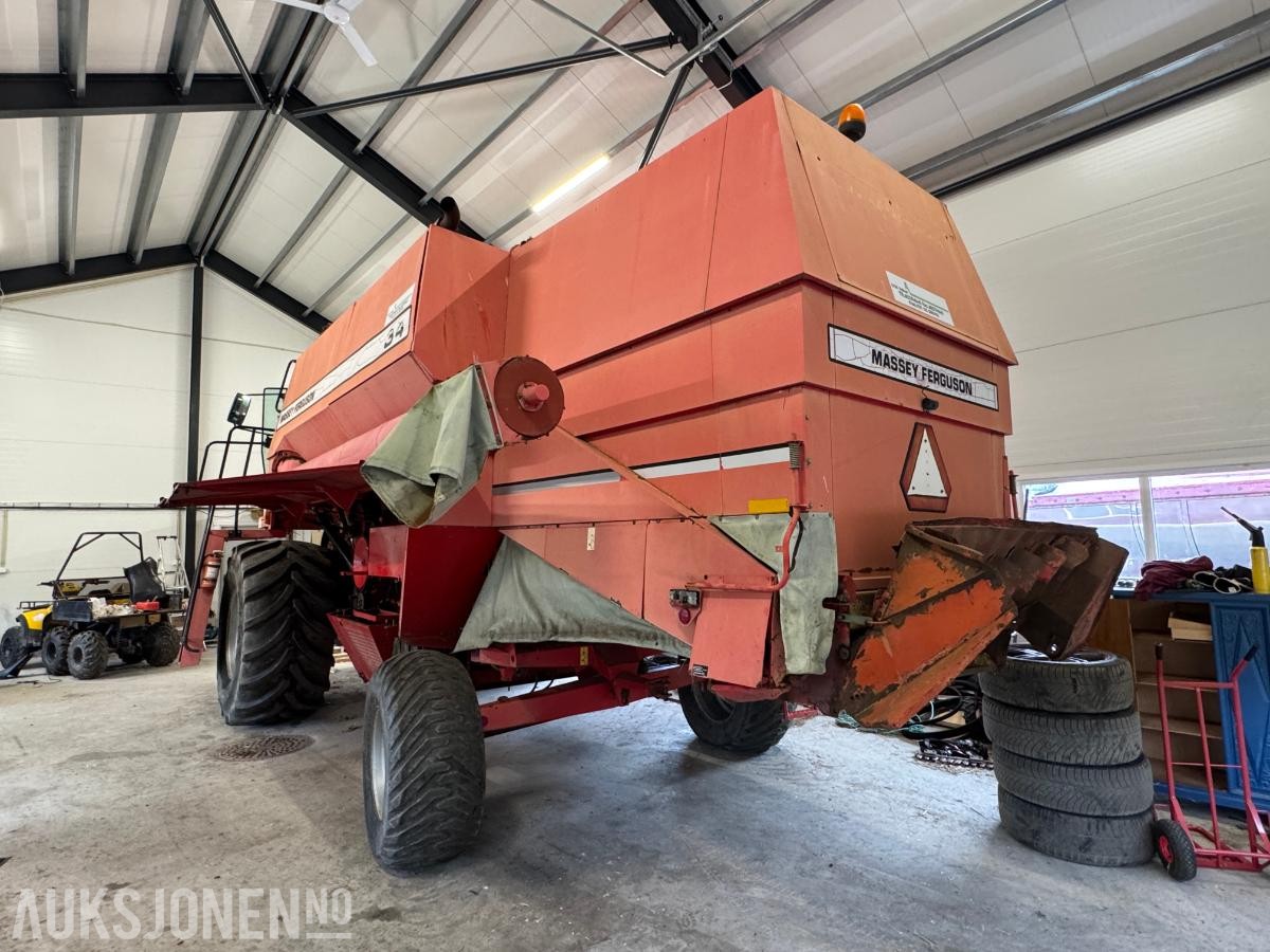 1996 Massey Ferguson MF 34 skurtresker