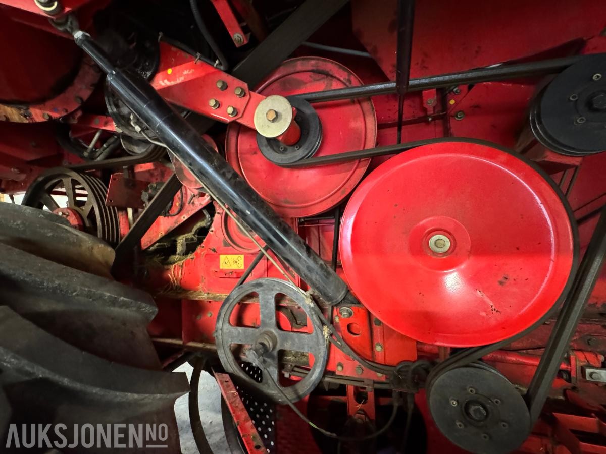 1996 Massey Ferguson MF 34 skurtresker
