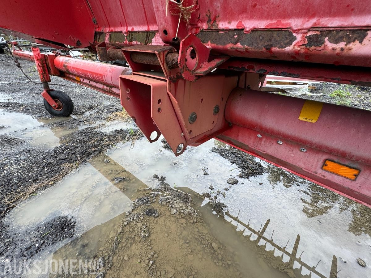 1996 Massey Ferguson MF 34 skurtresker