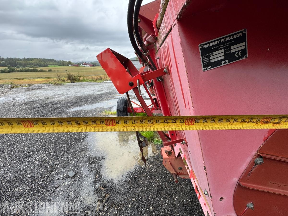 1996 Massey Ferguson MF 34 skurtresker