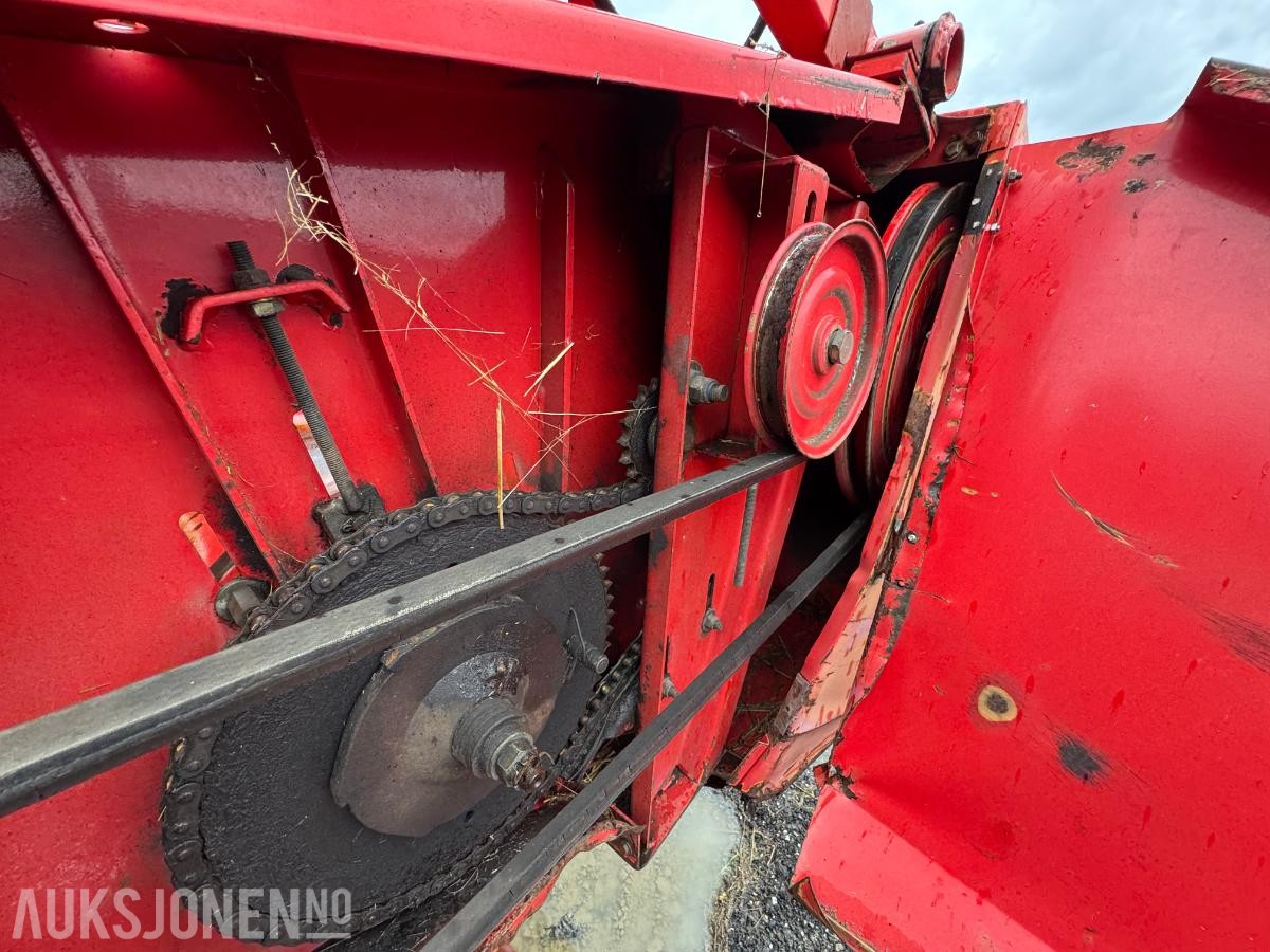 1996 Massey Ferguson MF 34 skurtresker