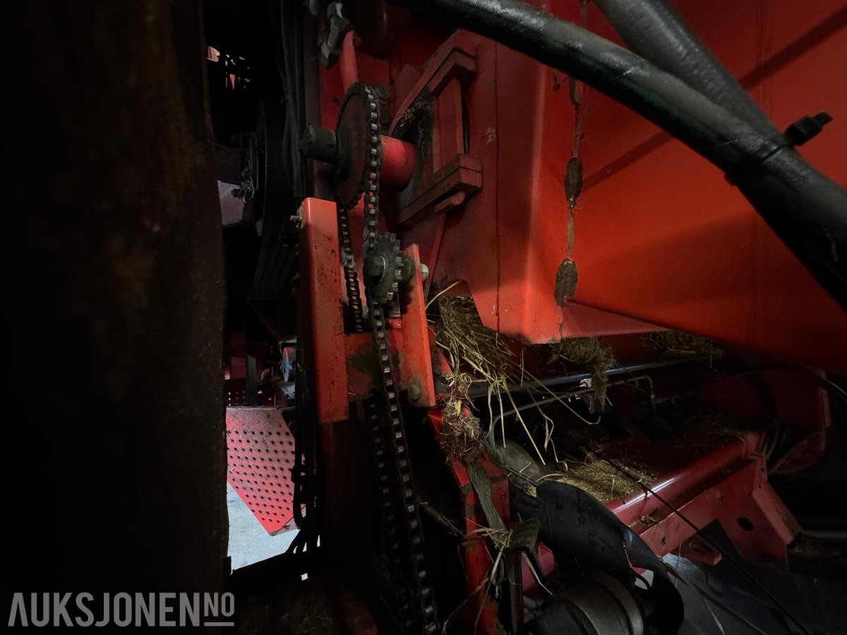 1996 Massey Ferguson MF 34 skurtresker