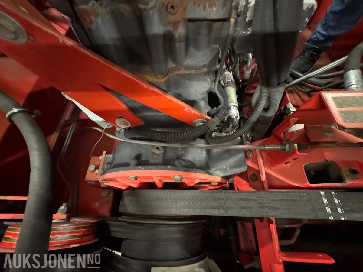 1996 Massey Ferguson MF 34 skurtresker