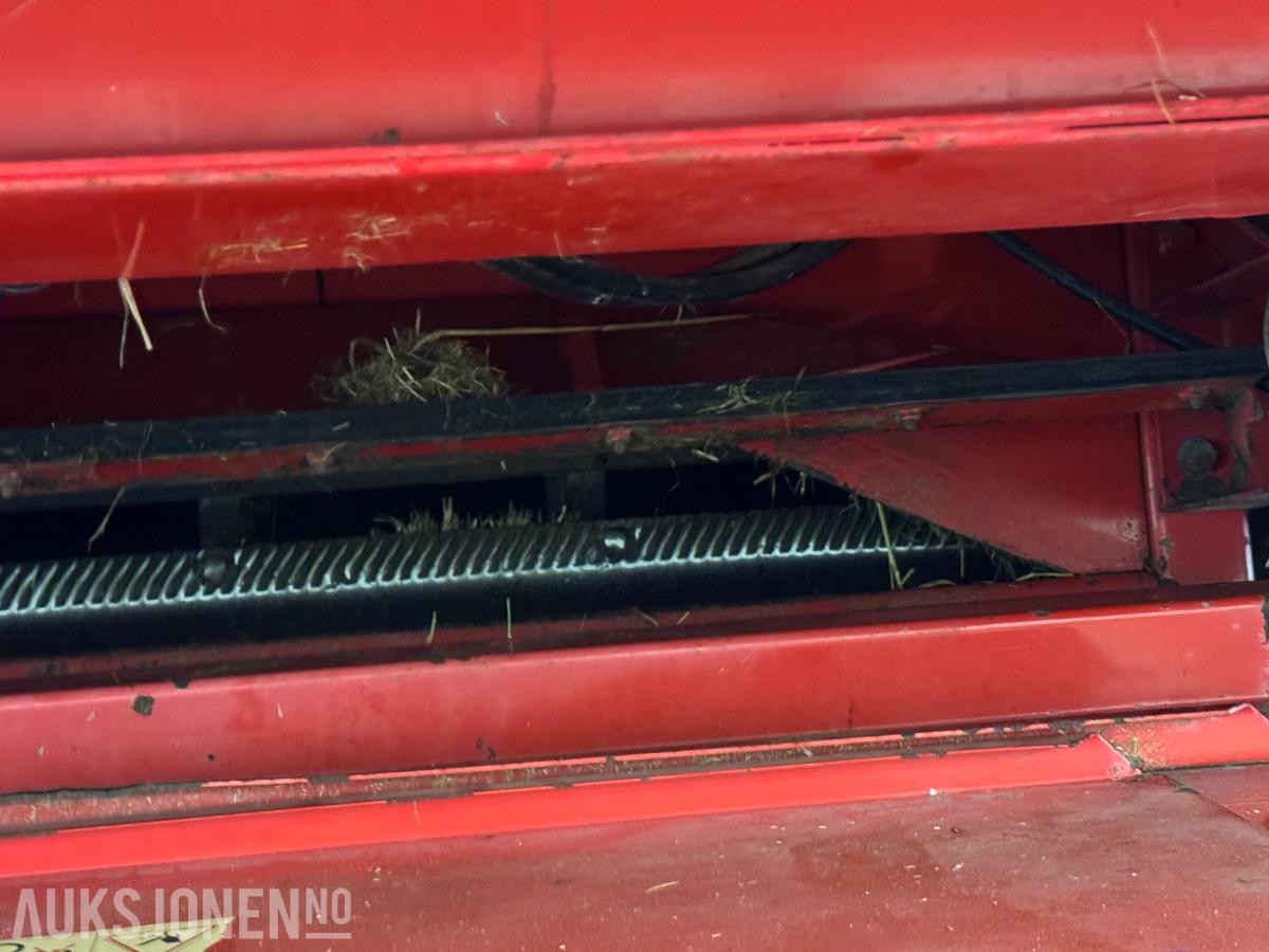 1996 Massey Ferguson MF 34 skurtresker
