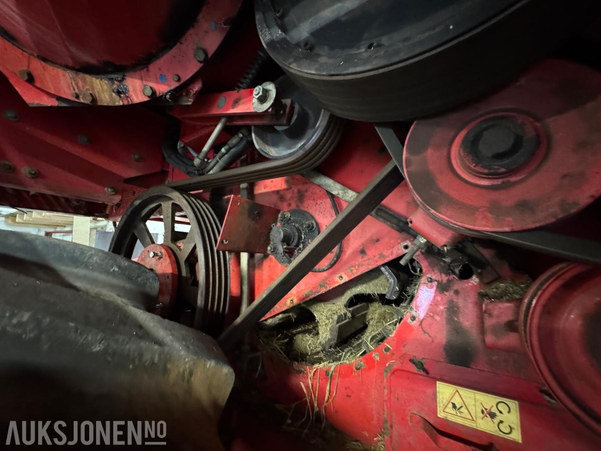 1996 Massey Ferguson MF 34 skurtresker