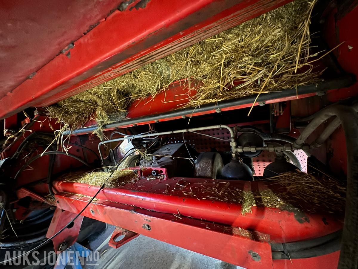 1996 Massey Ferguson MF 34 skurtresker