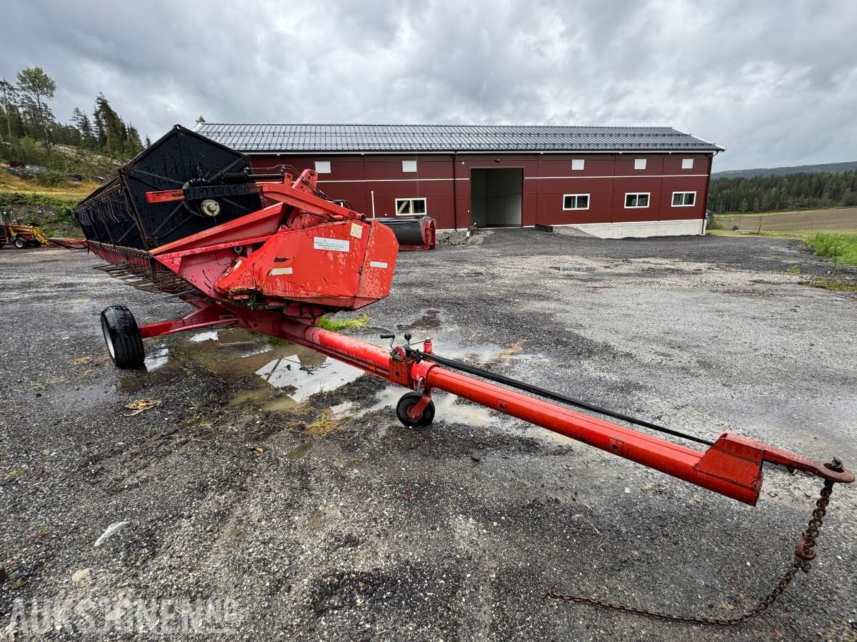1996 Massey Ferguson MF 34 skurtresker