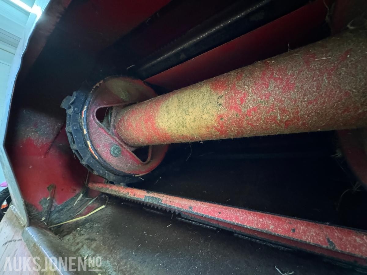 1996 Massey Ferguson MF 34 skurtresker
