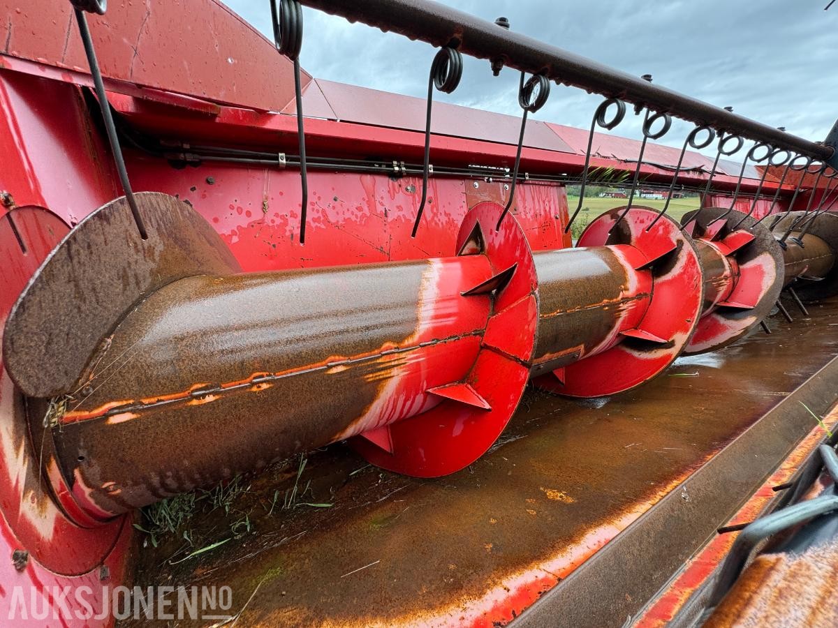 1996 Massey Ferguson MF 34 skurtresker