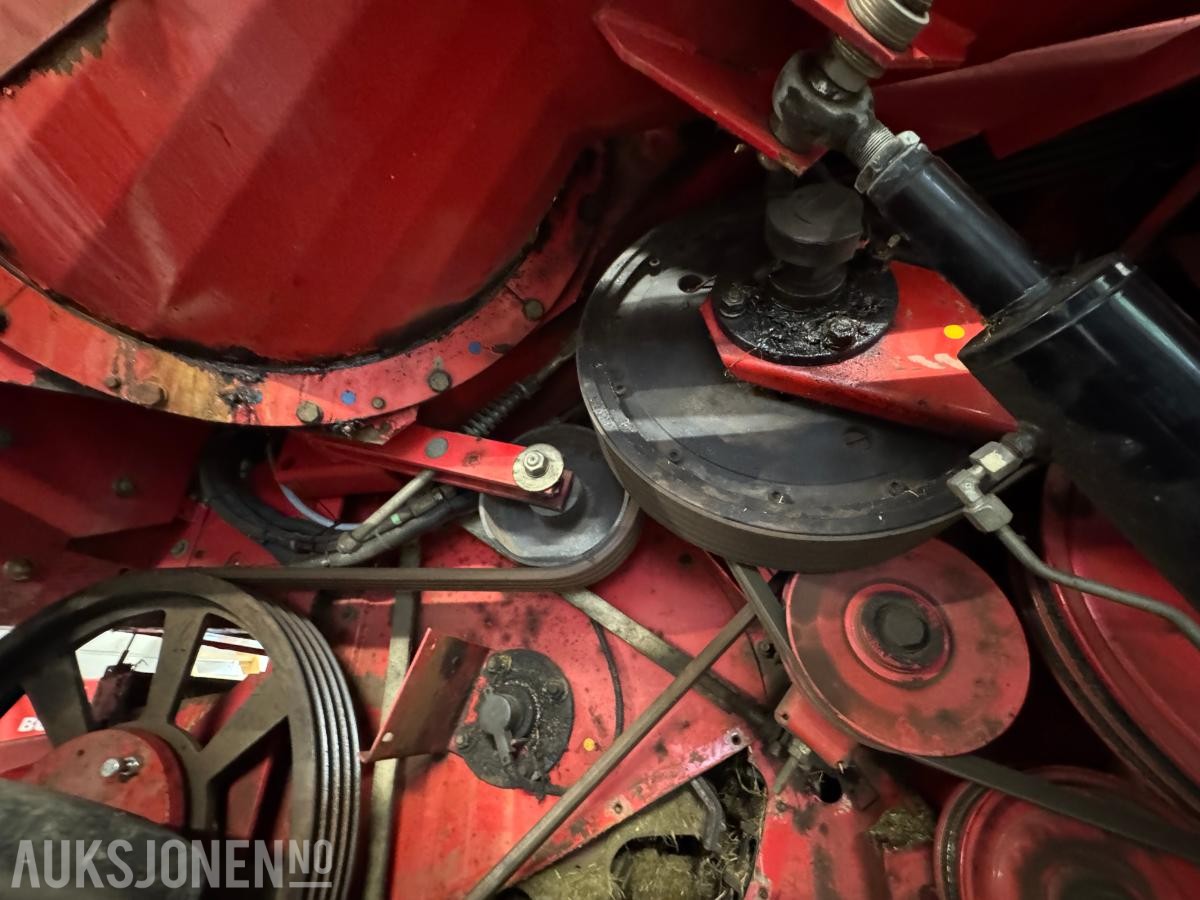 1996 Massey Ferguson MF 34 skurtresker