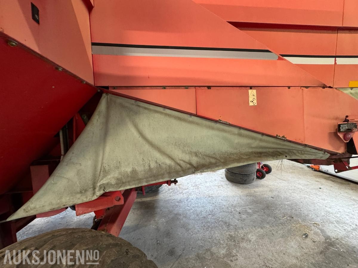 1996 Massey Ferguson MF 34 skurtresker