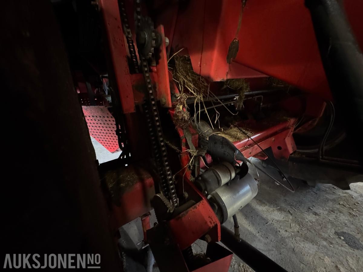 1996 Massey Ferguson MF 34 skurtresker