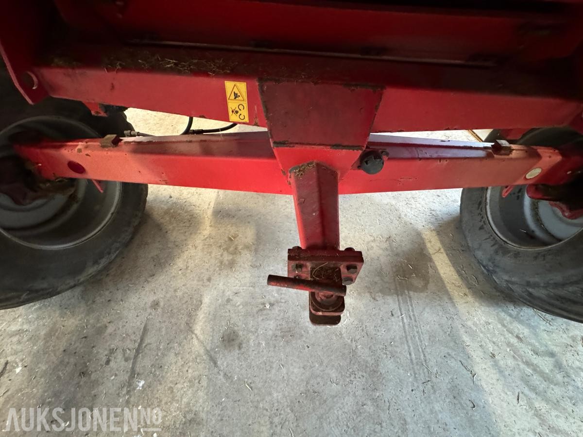 1996 Massey Ferguson MF 34 skurtresker