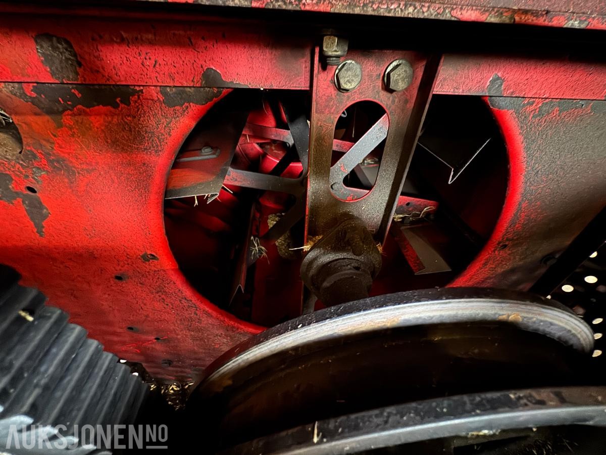 1996 Massey Ferguson MF 34 skurtresker