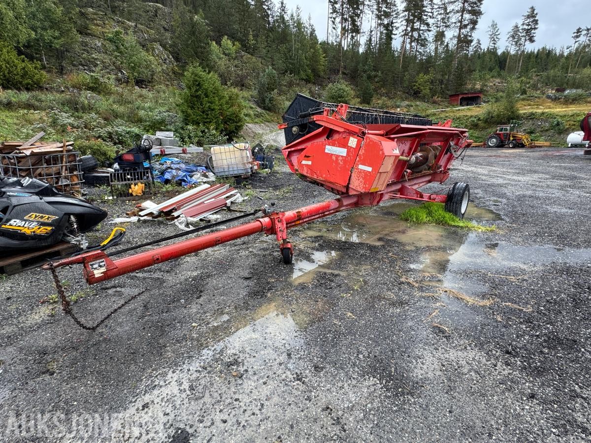 1996 Massey Ferguson MF 34 skurtresker