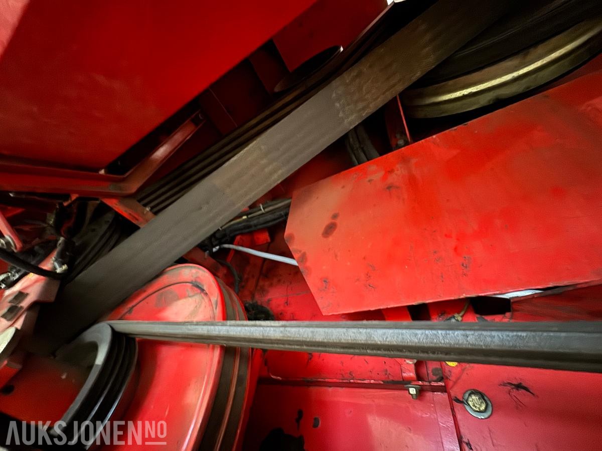 1996 Massey Ferguson MF 34 skurtresker