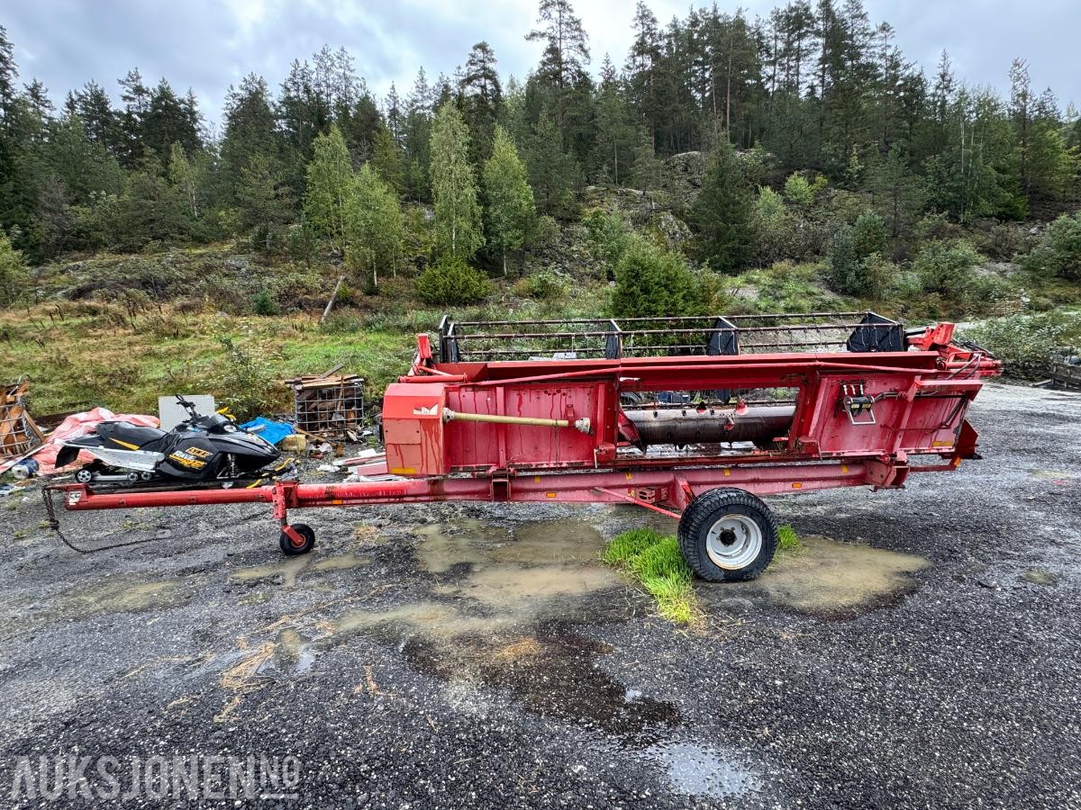 1996 Massey Ferguson MF 34 skurtresker