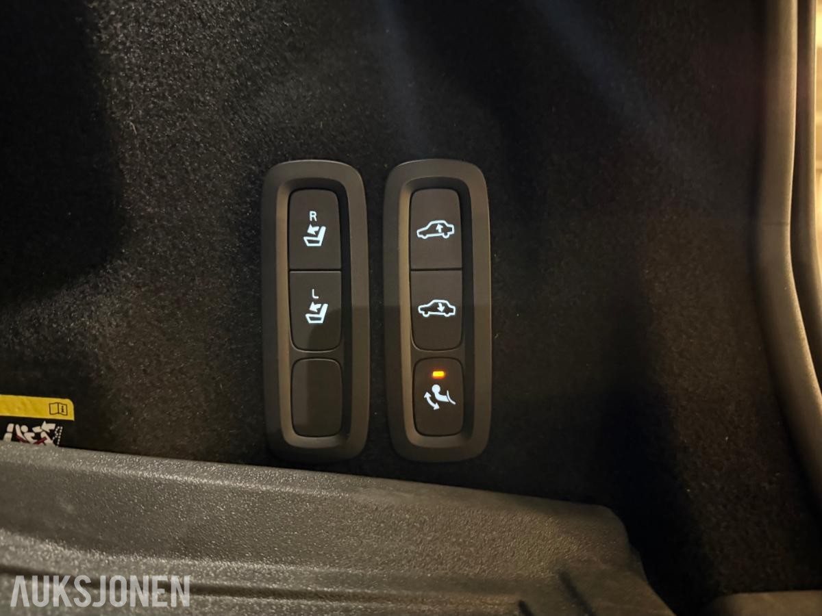 Volvo 2019 XC60 T8 390hk Twin Engine AWD/R-Design/Pano/El Hengerfeste++