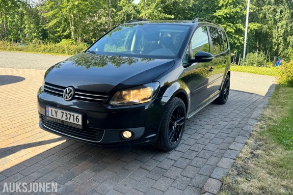 2013 Volkswagen TOURAN 1.6-105 D - Automat - EU OK til 2028 - Servicehistorikk - Hengerfeste 