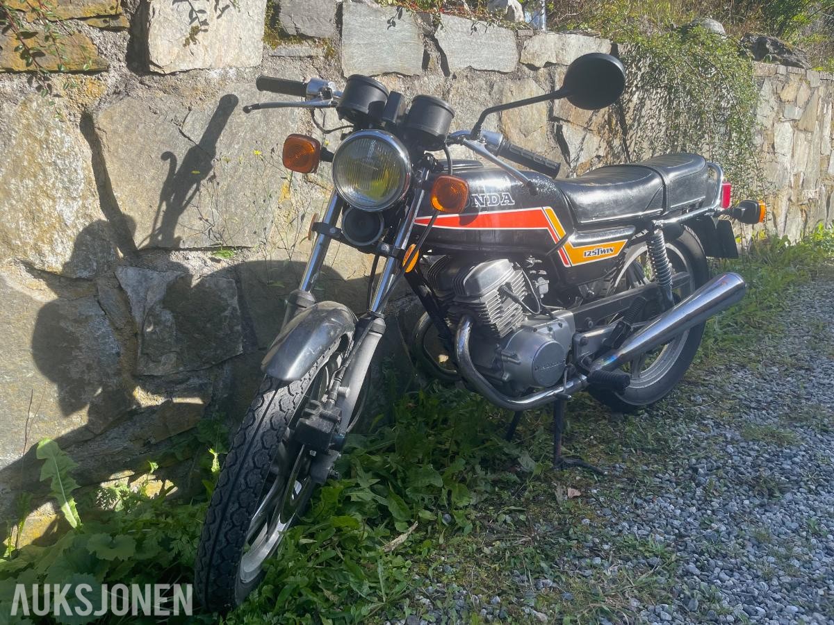 1982 Honda CB125T