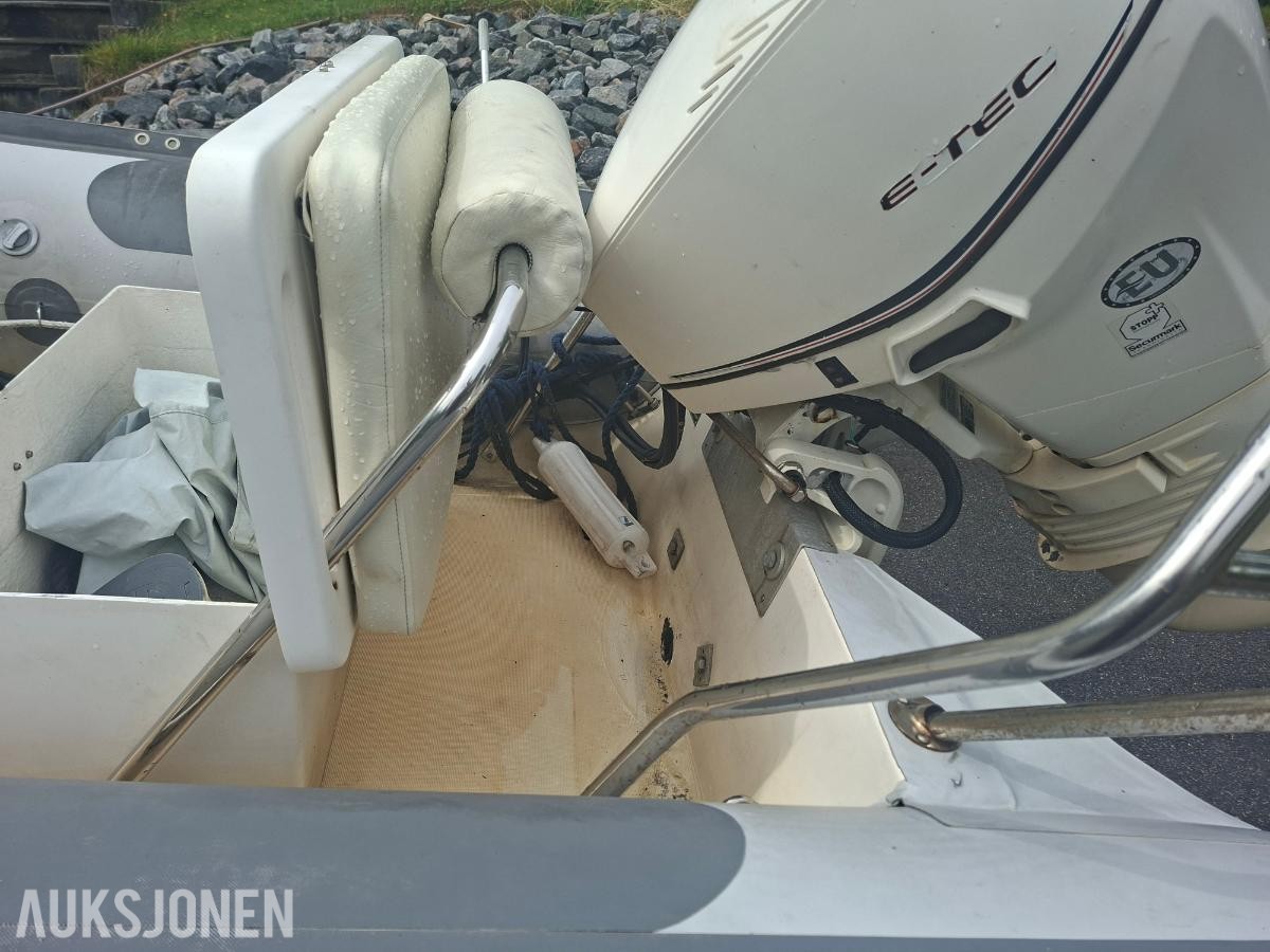 2011 Pro Rib 16 fot med evinrude etec 50hk