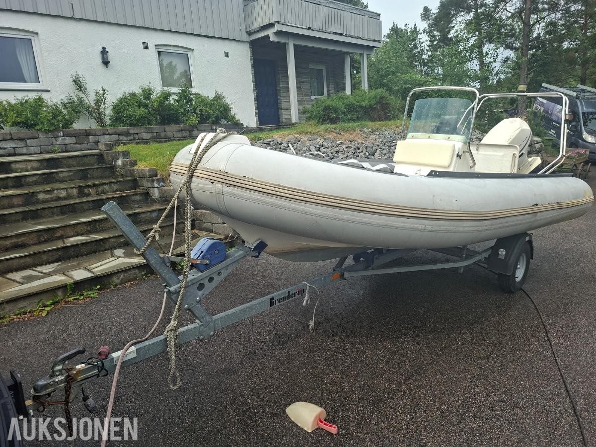 2011 Pro Rib 16 fot med evinrude etec 50hk