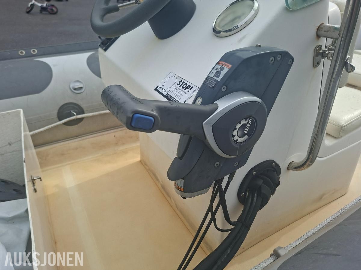 2011 Pro Rib 16 fot med evinrude etec 50hk