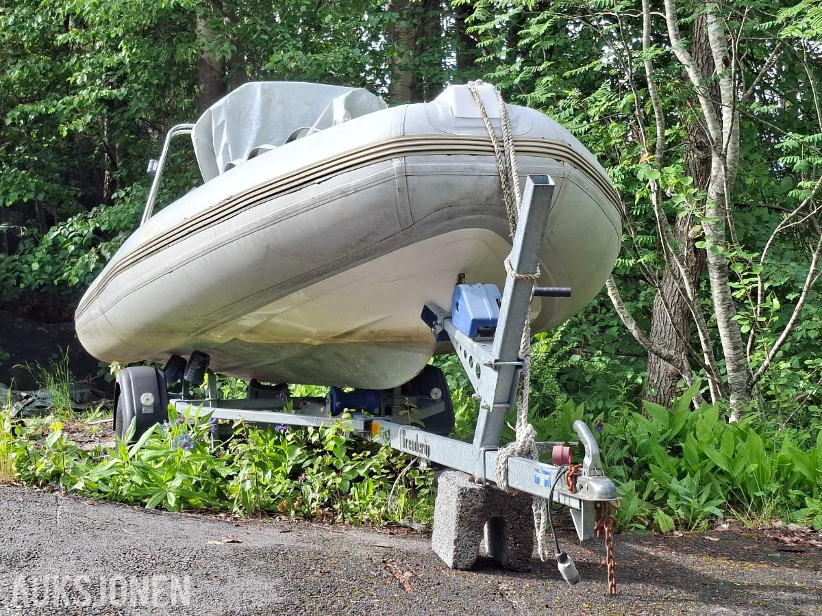 2011 Pro Rib 16 fot med evinrude etec 50hk