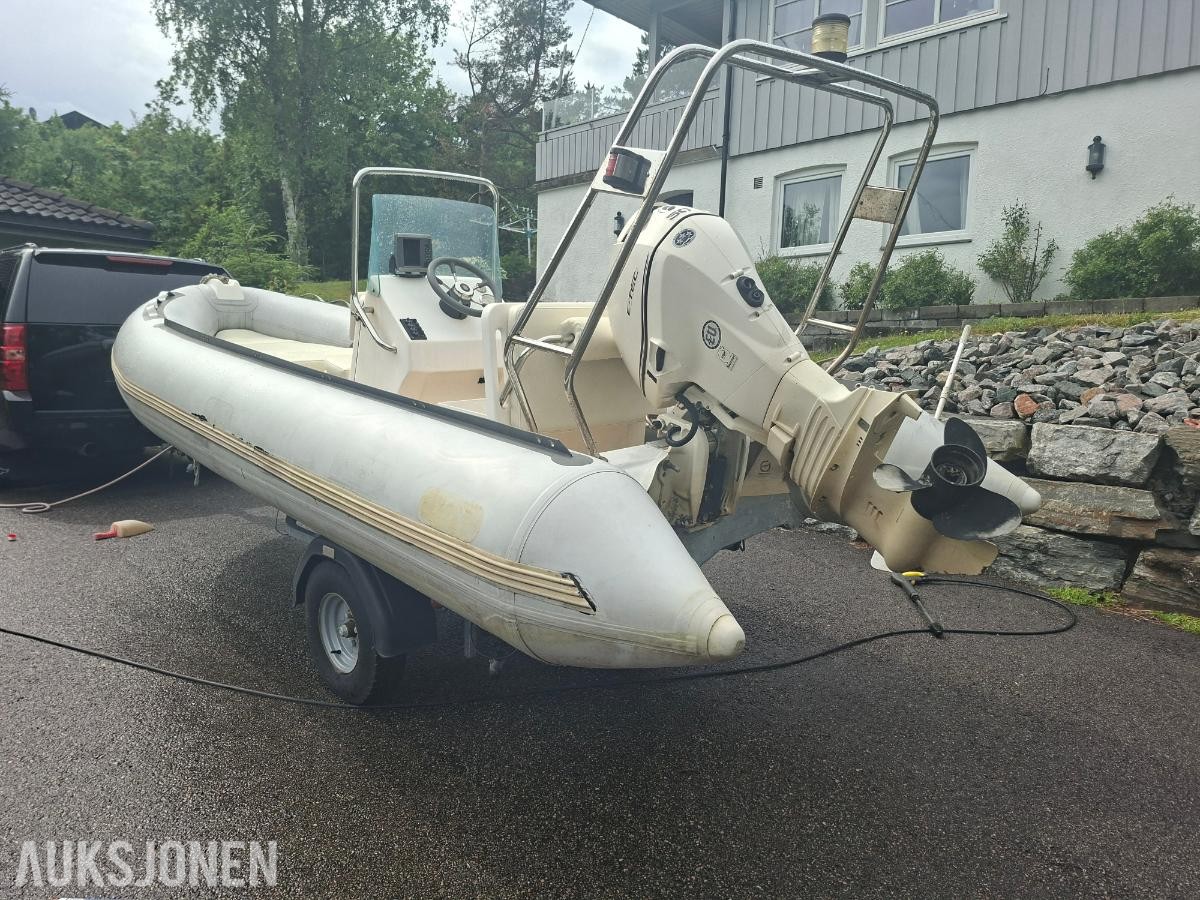 2011 Pro Rib 16 fot med evinrude etec 50hk