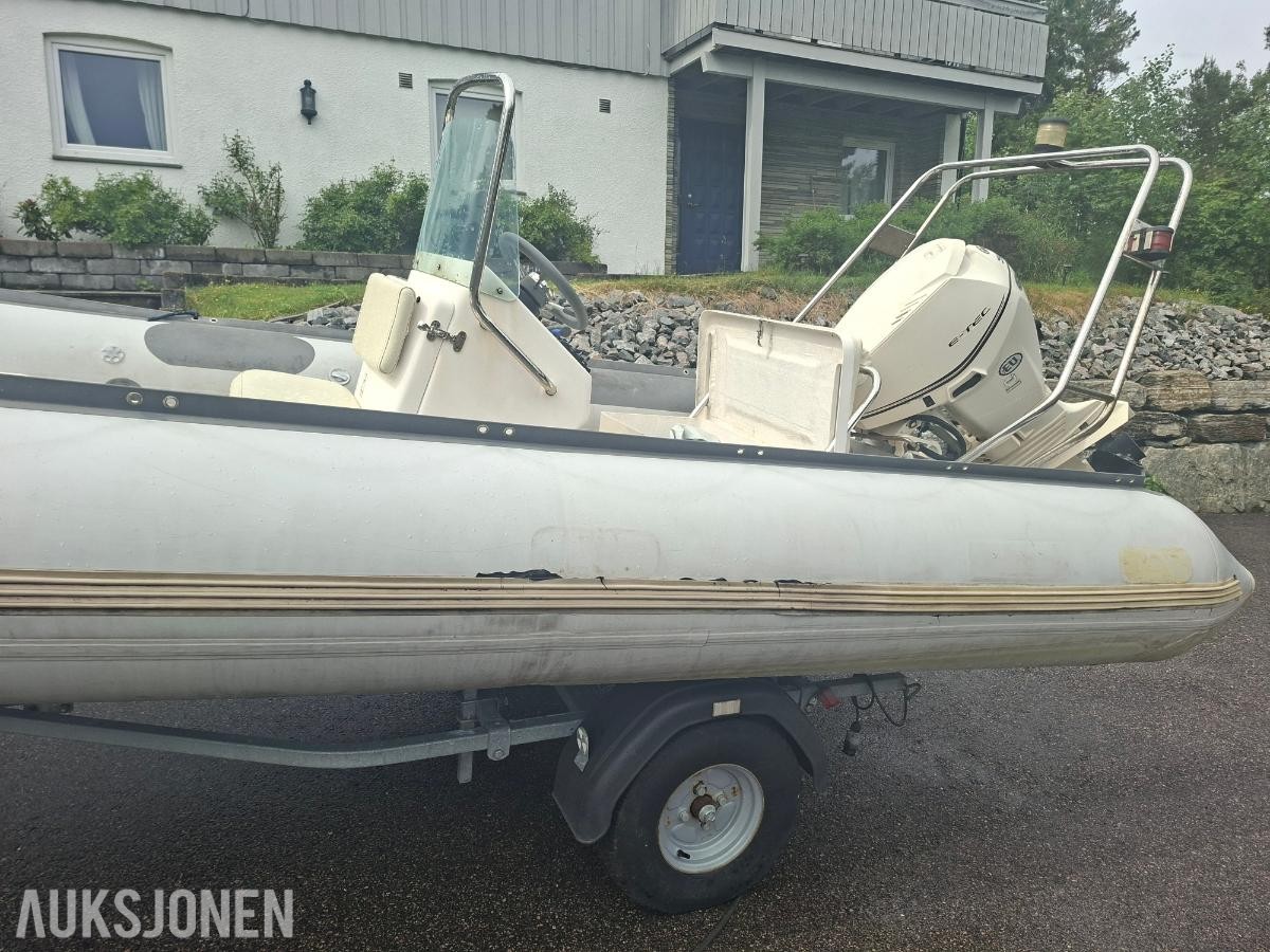 2011 Pro Rib 16 fot med evinrude etec 50hk