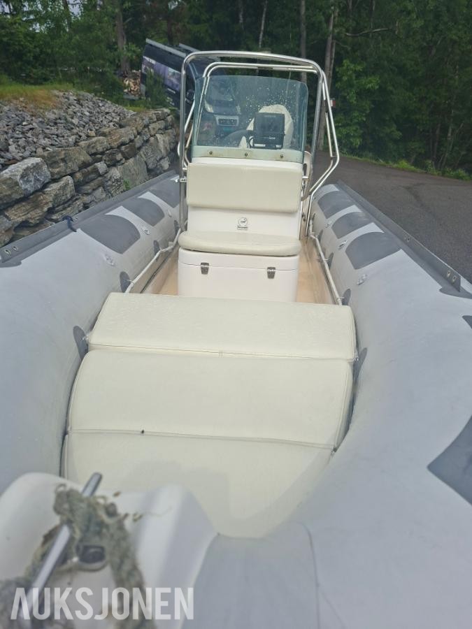 2011 Pro Rib 16 fot med evinrude etec 50hk