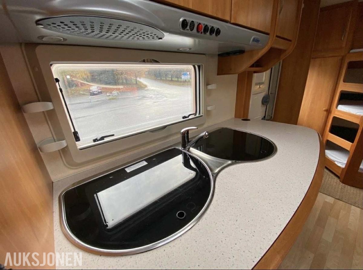 2006 Hobby Deluxe Easy 560 KMFE Trippelkøye Markise Gulvvarme