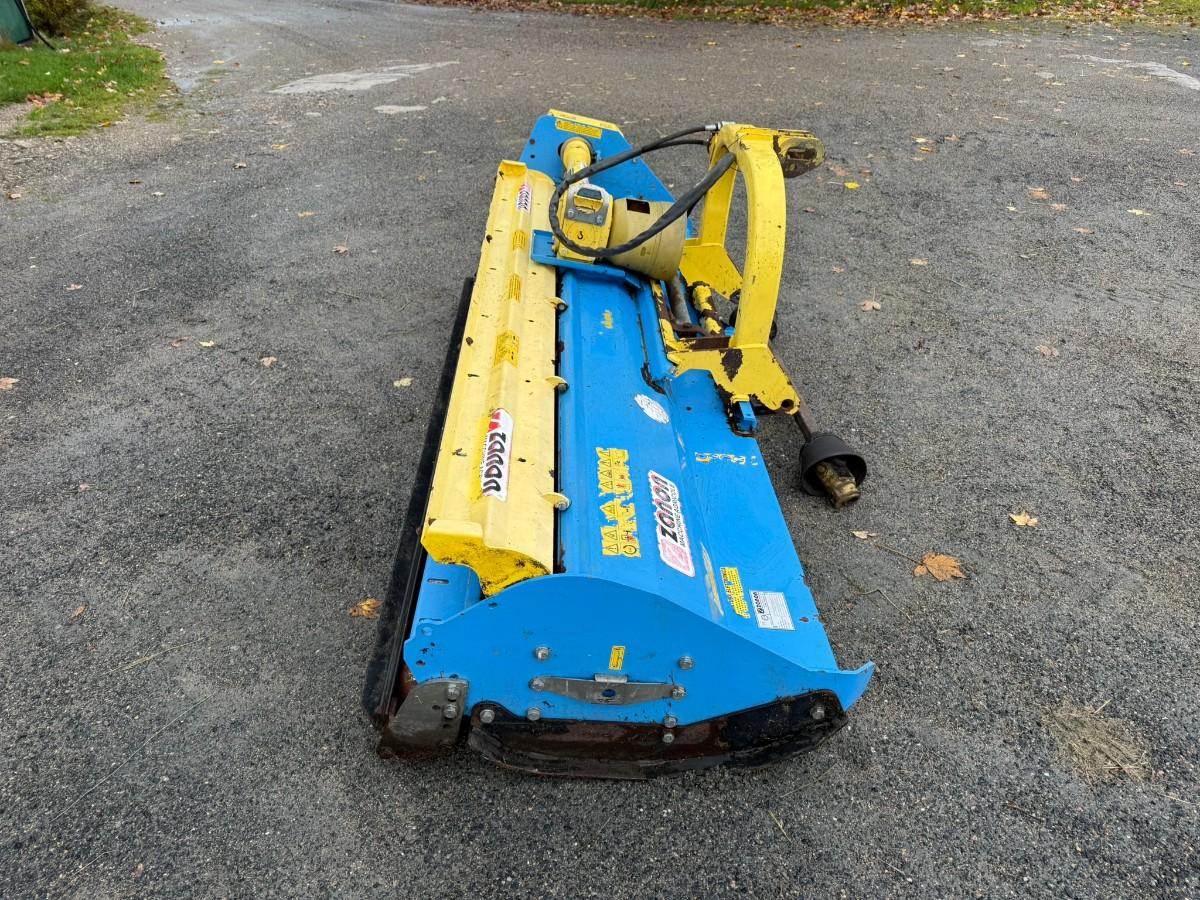 2016 Zanon TFX 2220 beitepusser med sideforskyvning – 2016