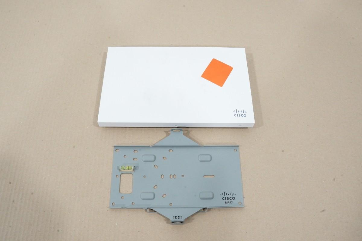 Cisco Meraki nettverksutstyr – access points, switcher og router