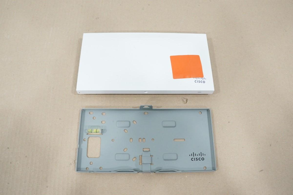 Cisco Meraki nettverksutstyr – switcher, aksesspunkter og kabler