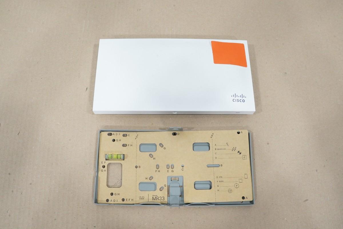 Cisco Meraki nettverksutstyr – MS210-48LP switch og MR-serie aksesspunkter