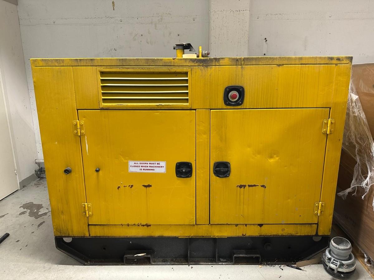 Selwood S100 dieselaggregat – 2006 – 8322 timer - støydempet kapsling