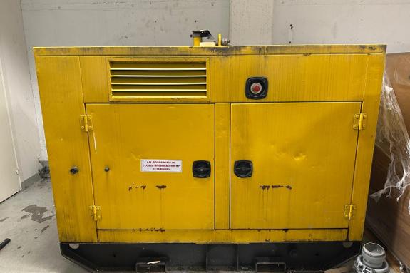 Selwood S100 dieselaggregat – 2006 – 8322 timer - støydempet kapsling