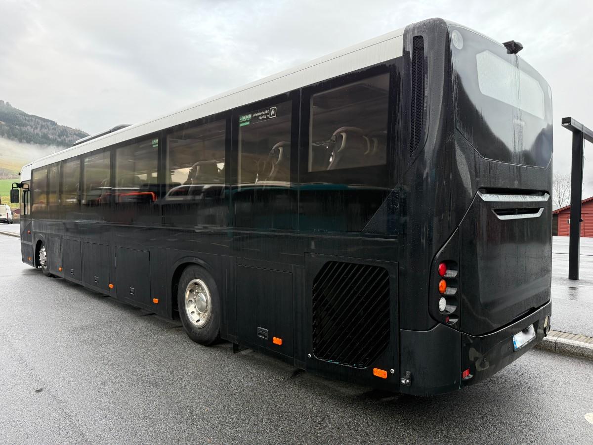 2013 Volvo 8900 B7R