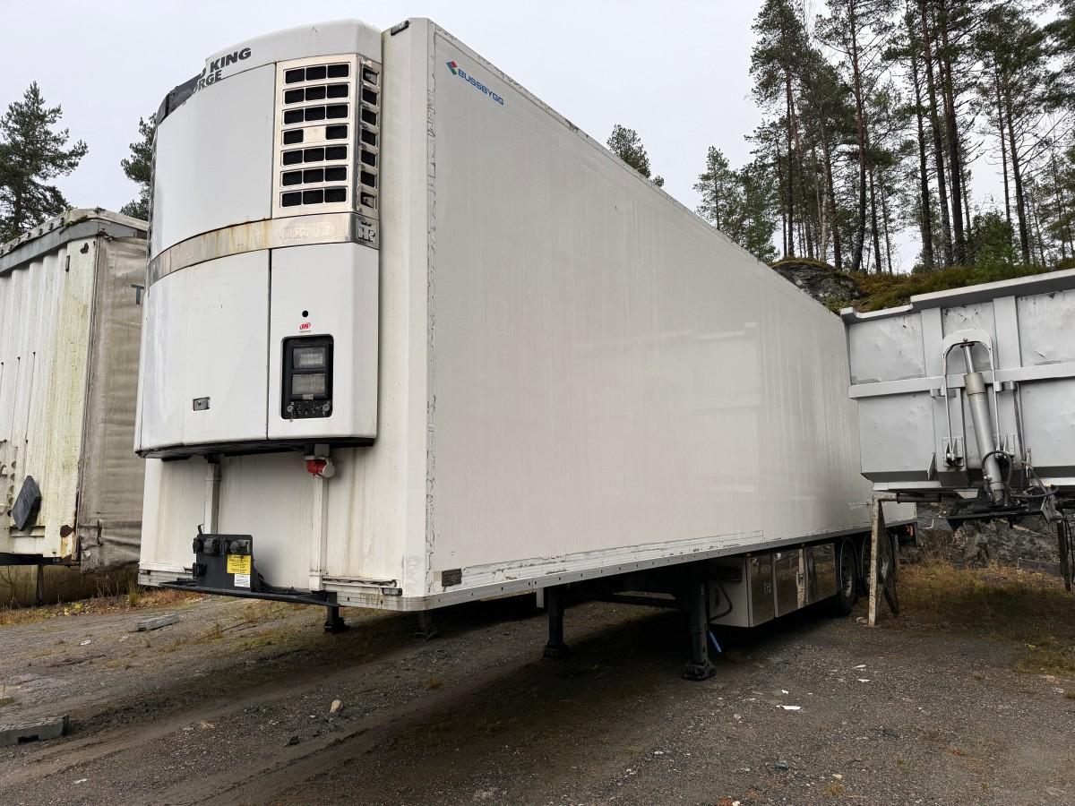 Bussbygg Frysesemi m/ Thermo King kjøleaggregat og Zepro bakløfter