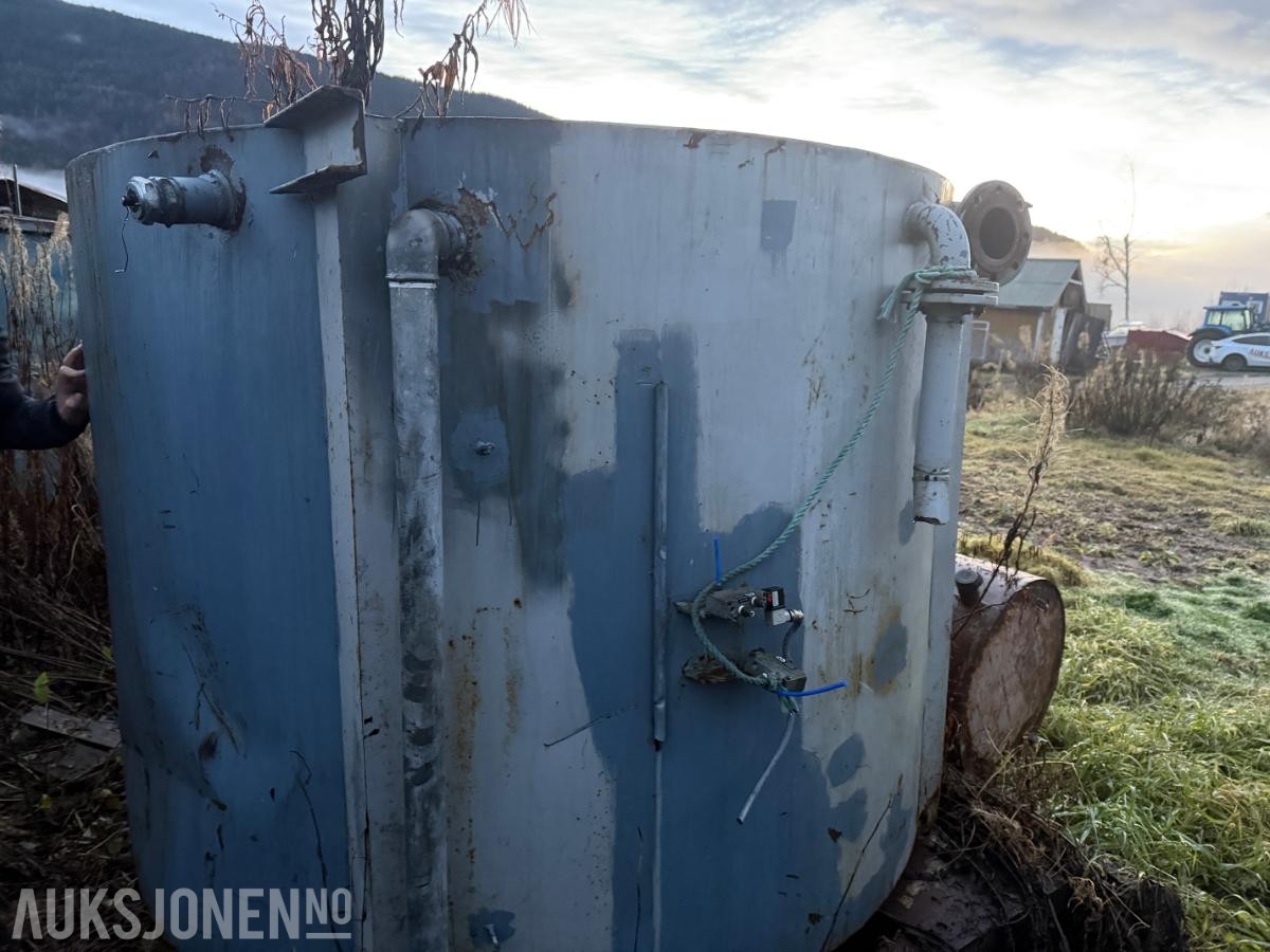 Tank med volum 4,5m3