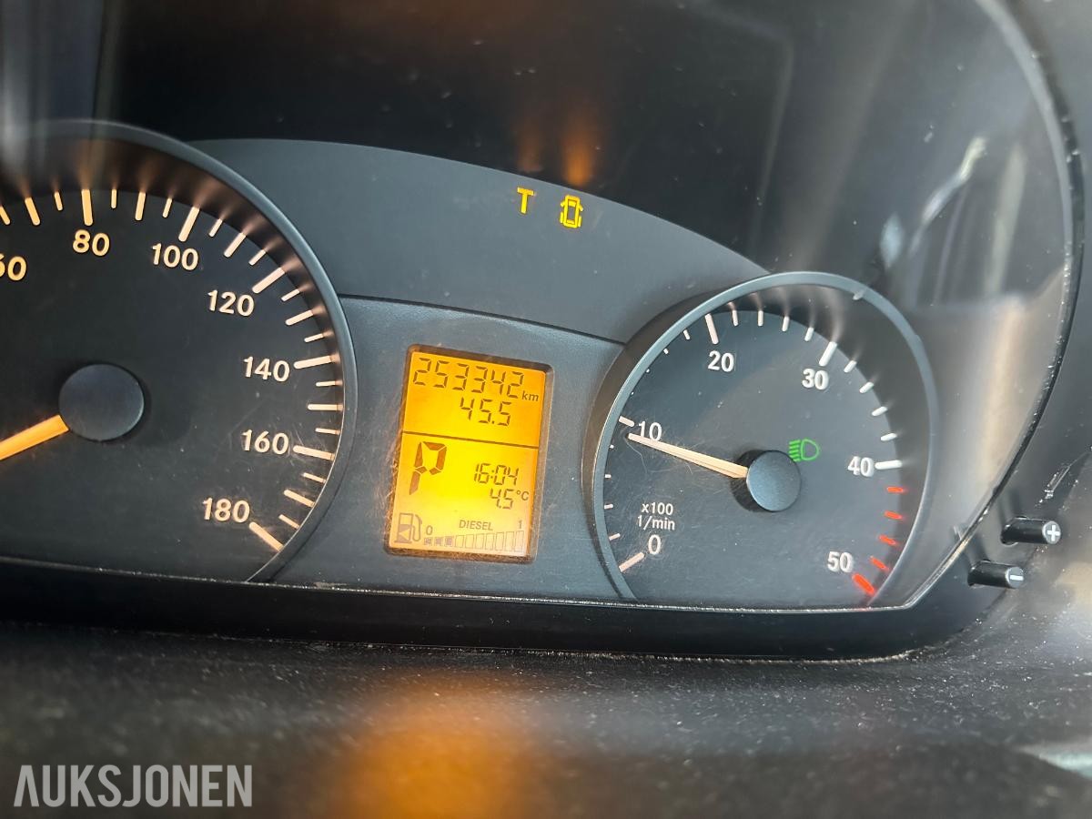 2013 Mercedes-Benz Sprinter bilfrakter C1 automat med henger