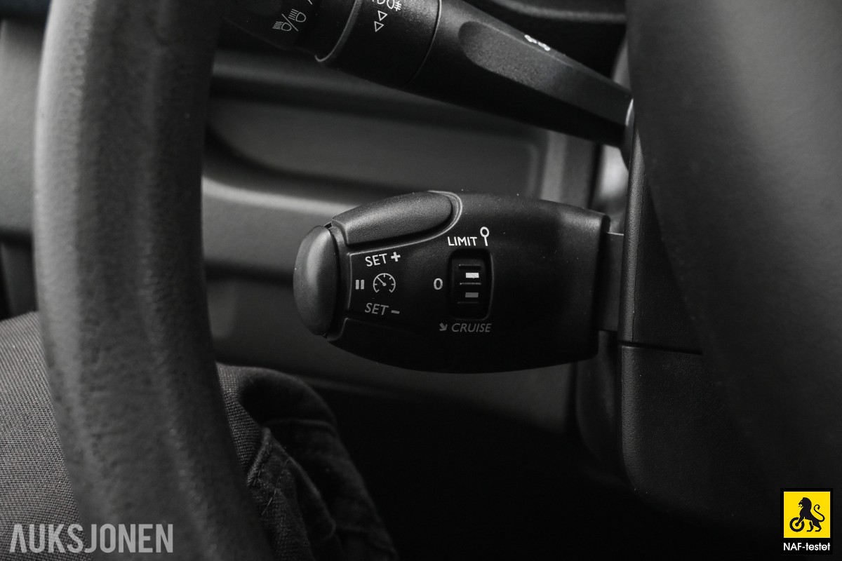 2017 Peugeot EXPERT 2,0 BlueHDI 120HK L2 HENGERFESTE KAMERA CRUISE SKYVEDØRER