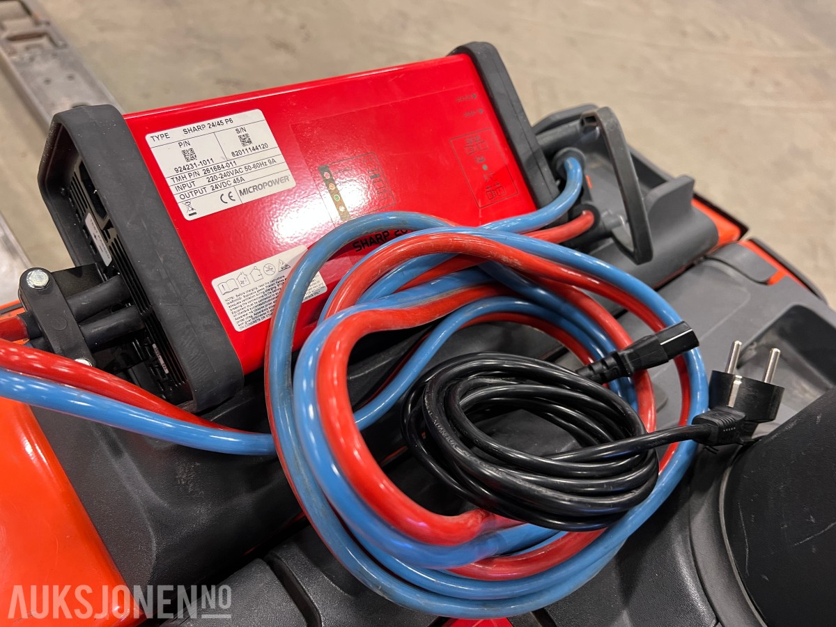 2021 Toyota LPE200