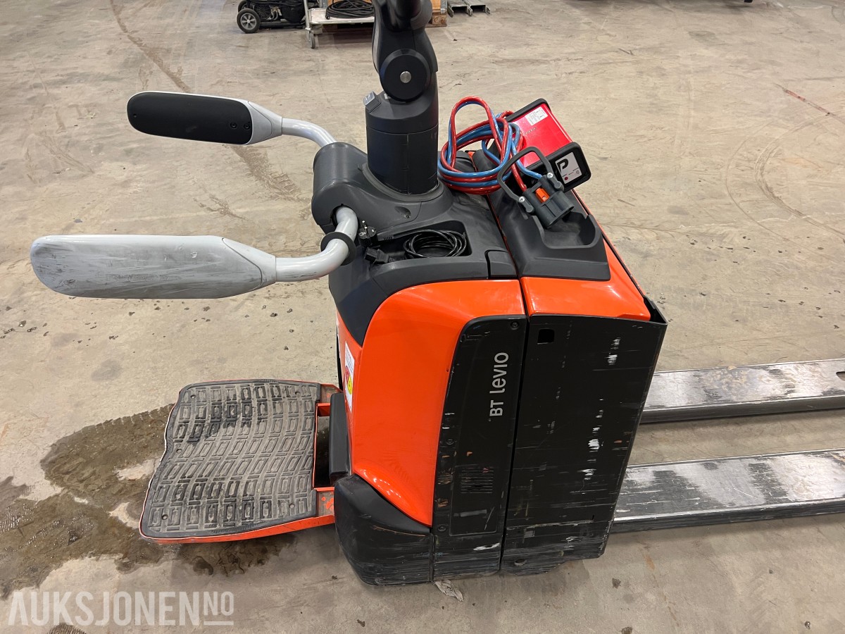 2021 Toyota LPE200