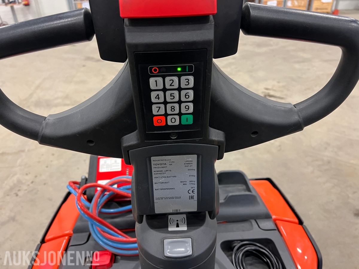 2021 Toyota LPE200