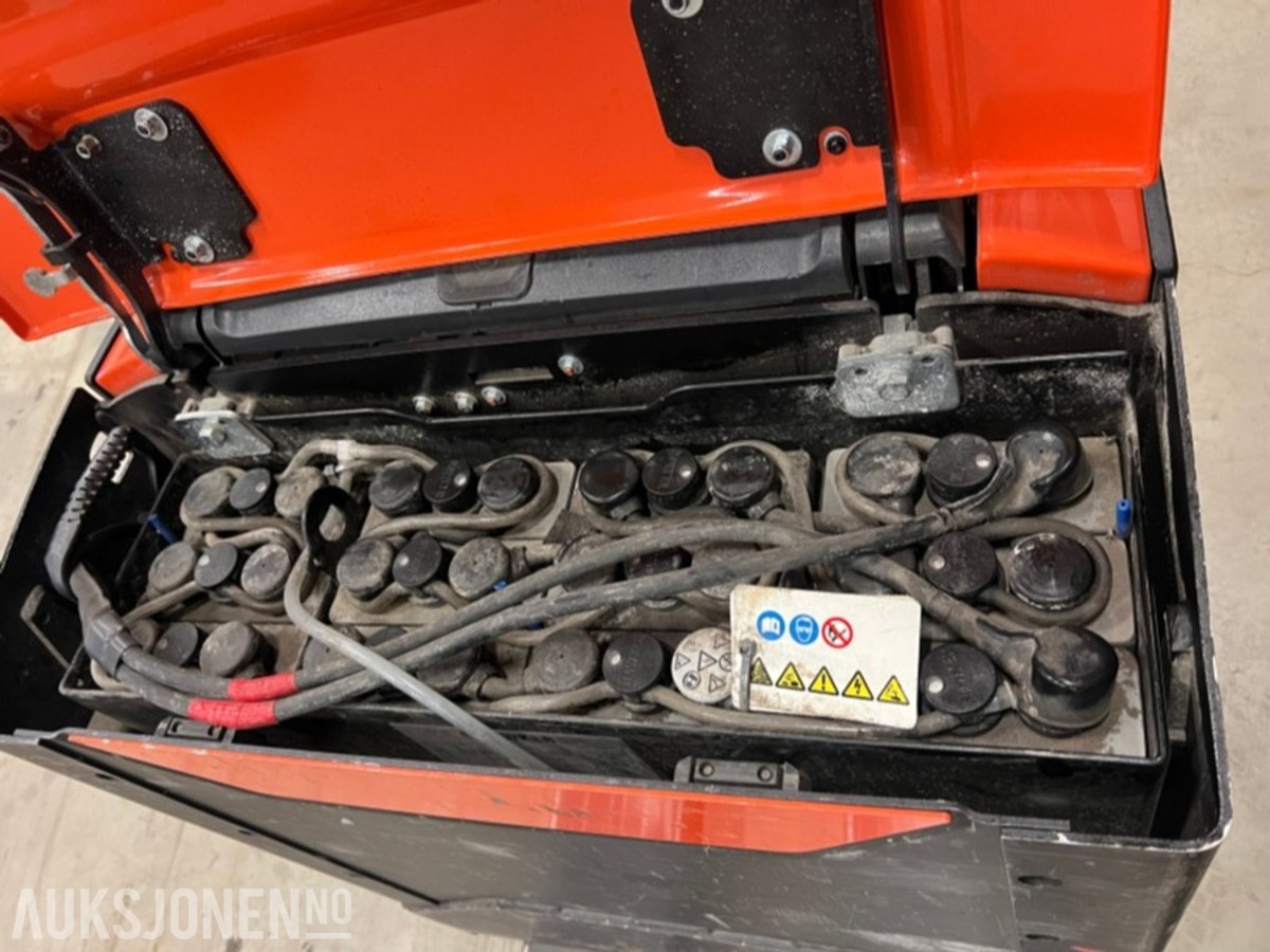 2021 Toyota LPE200