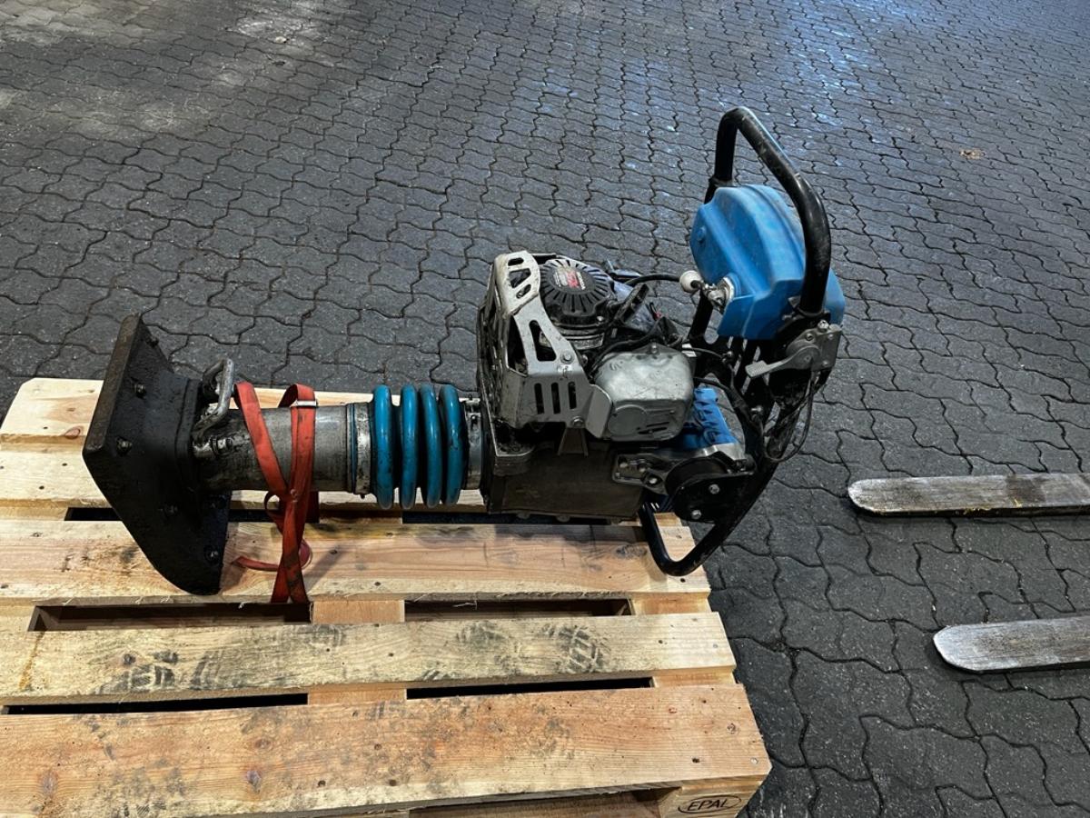 Vibroplate Stamper