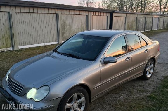 2005 Mercedes-Benz C-Klasse, C 200 CDI 2.1 122HK automat cruisekontroll eu ok til 02.2027, 327900km